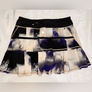 NWOT Lululemon Run Pace Setter skirt in Milky Way. Size 6